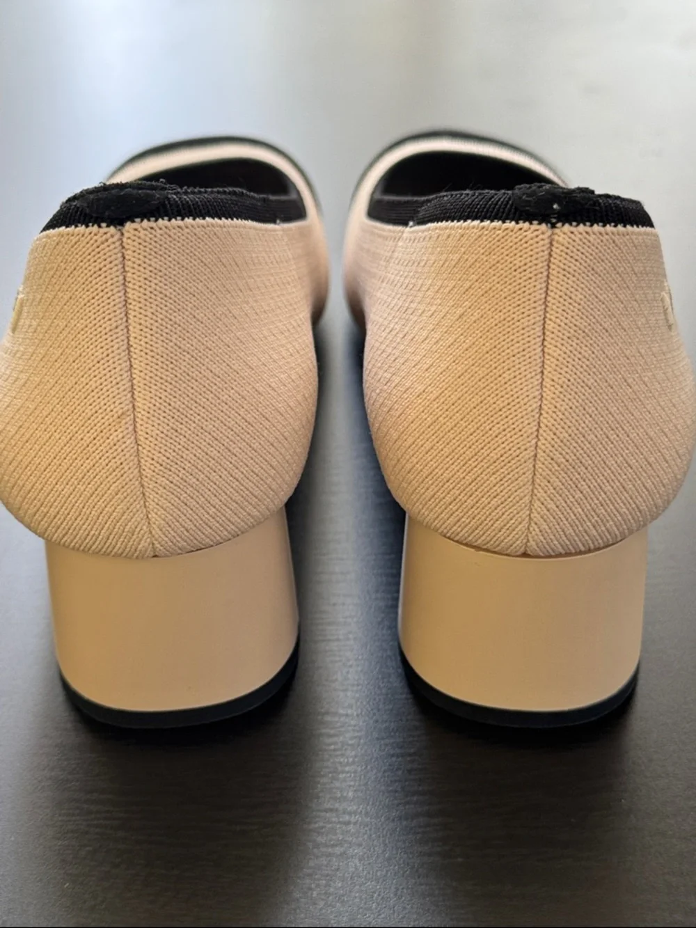 VIVAIA Julie Arch Pro Black & Ivory Almond Toe Chunky‎ Heels Size 38.7 (8US) NEW